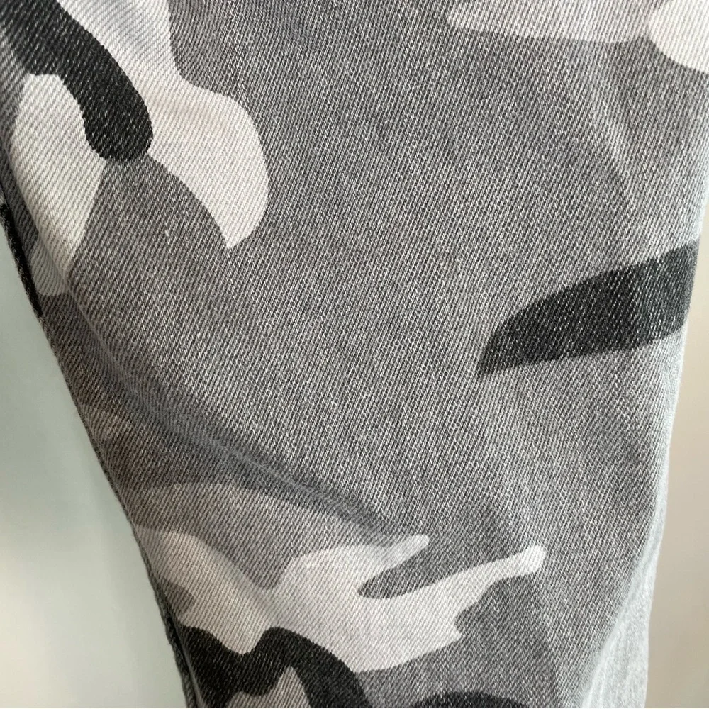 Re/Done Camo High Rise Ankle Crop Stretch Jeans